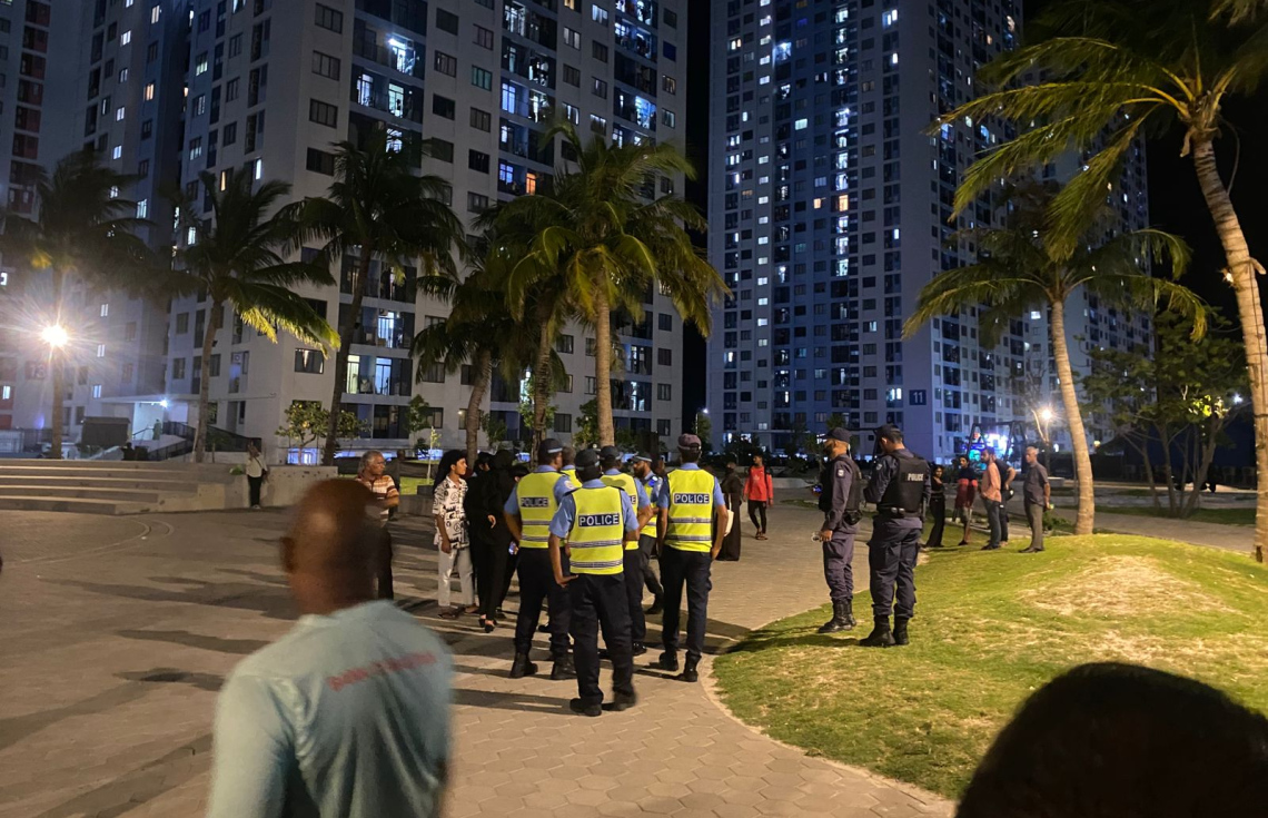 ދެ ބެއިންގެ މެދުގައި ހިނގި ހަމަނުޖެހުމެއްގައި ތޫނު އެއްޗަކުން ހަމަލާ ދިނުމުން ބޮޑު އަނިޔާއެއް