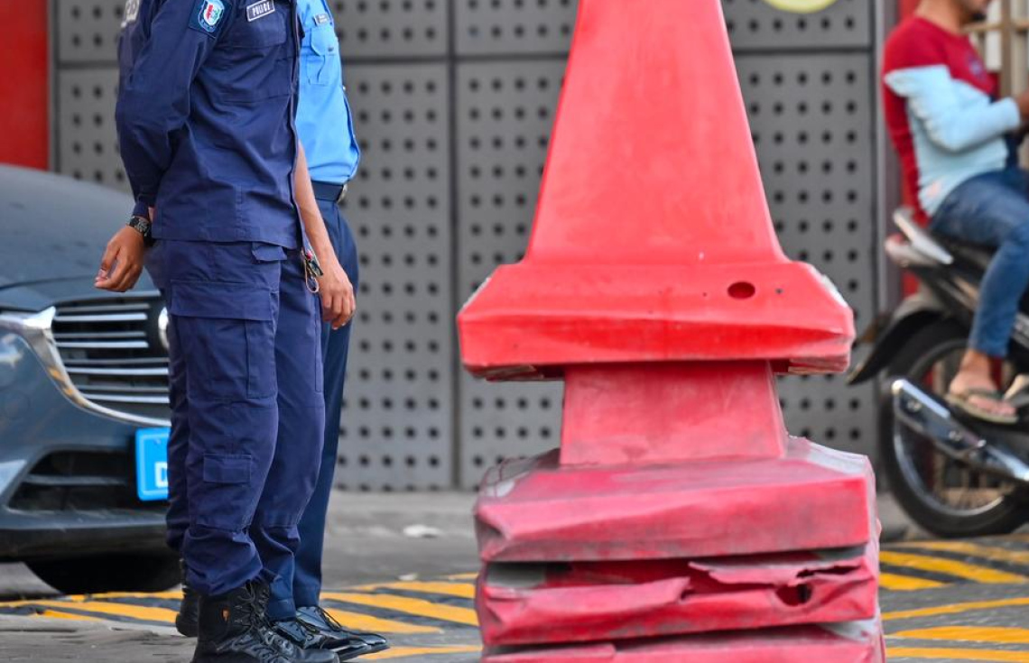 ތުލުސްދޫގެ ގެސްޓް ހައުސްއަކުން ބަނގުރަލާ އެކު ހައްޔަރުކުރި ބައެއްގެ ތެރޭގައި ފުލުހެއް!