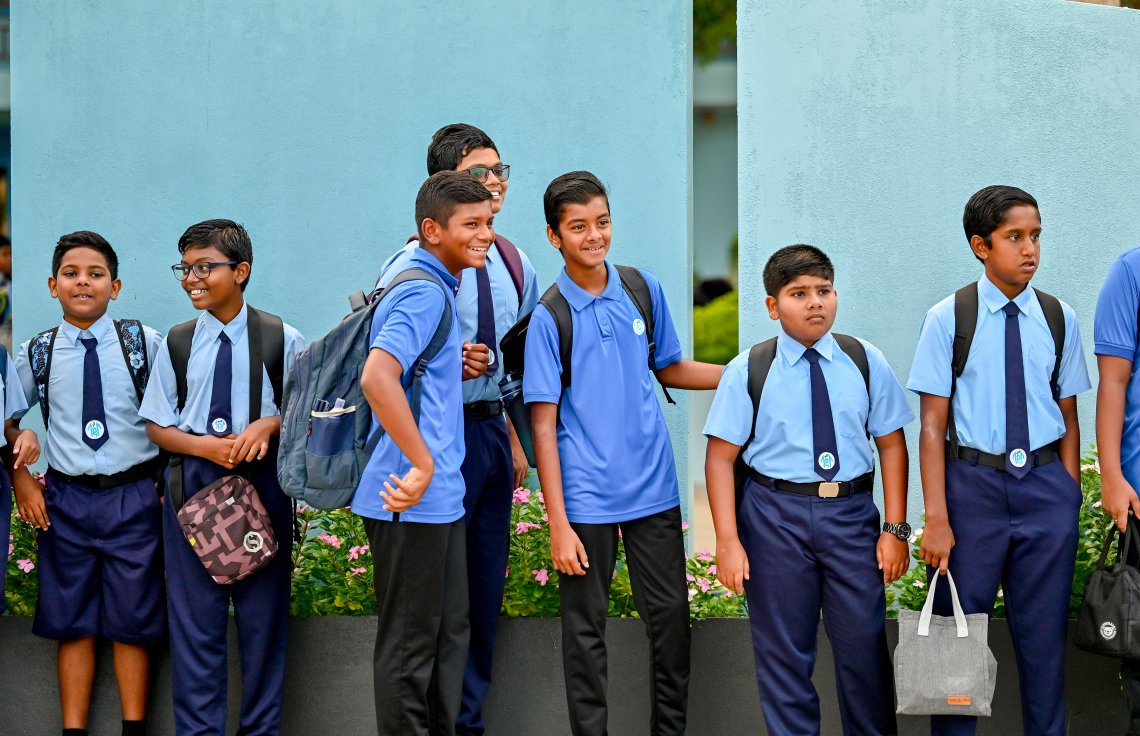 އާ އުސޫލުގައި ގްރޭޑް 9 އިން މަތީގެ ކުދިންނަށް ތުނބުޅި ބެހެއްޓޭ